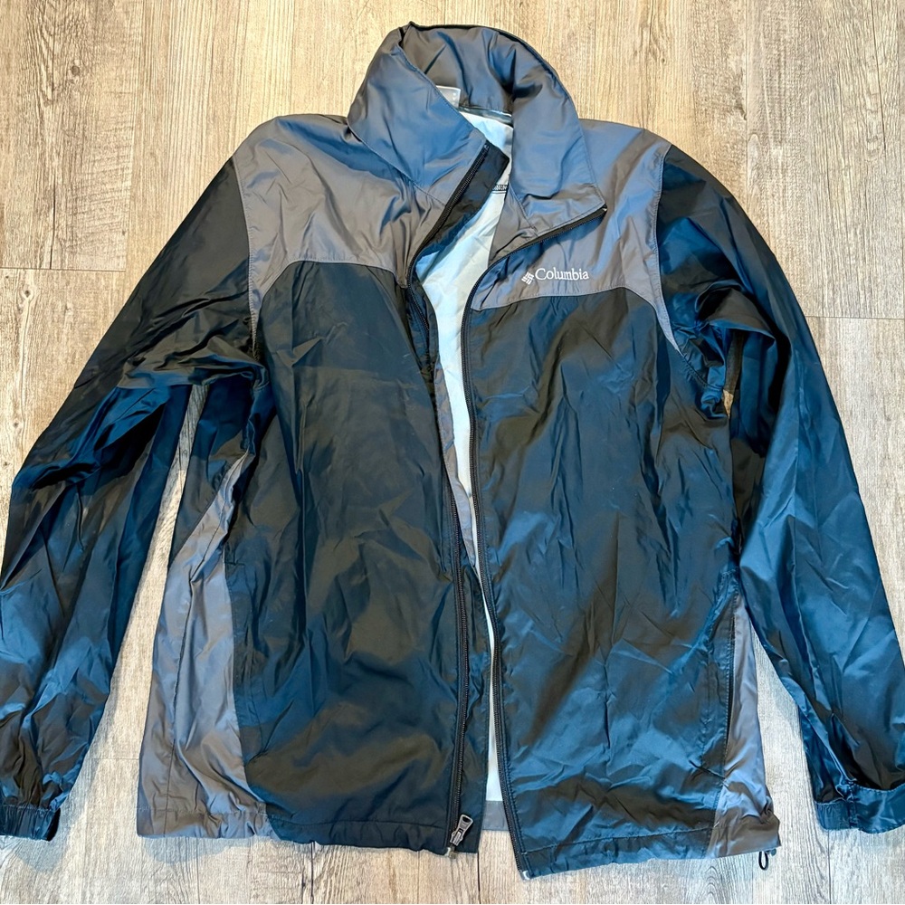 Columbia Men's Black and Gray Windbreaker